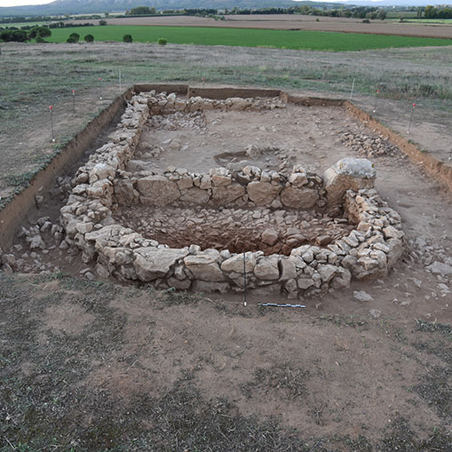 Vista de l’edifici 1 del jaciment ibèric Turó de Vilanera